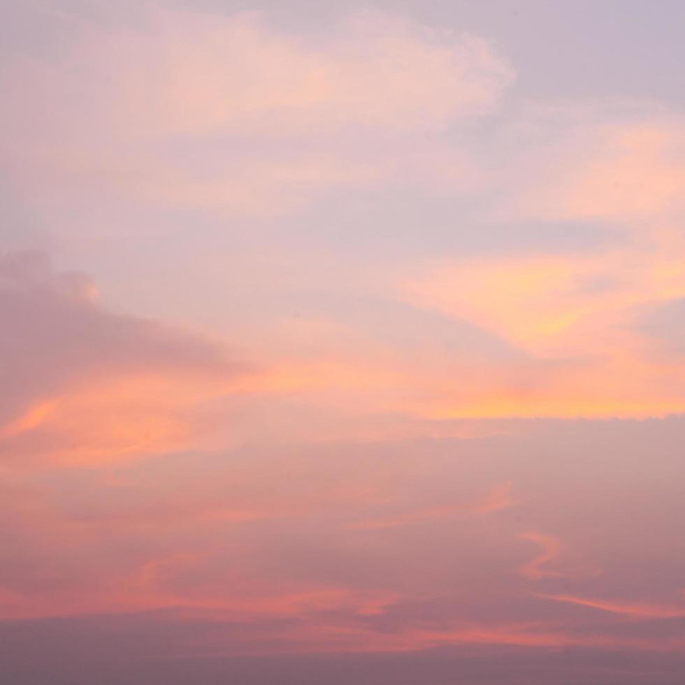 cielo e nuvole al tramonto foto