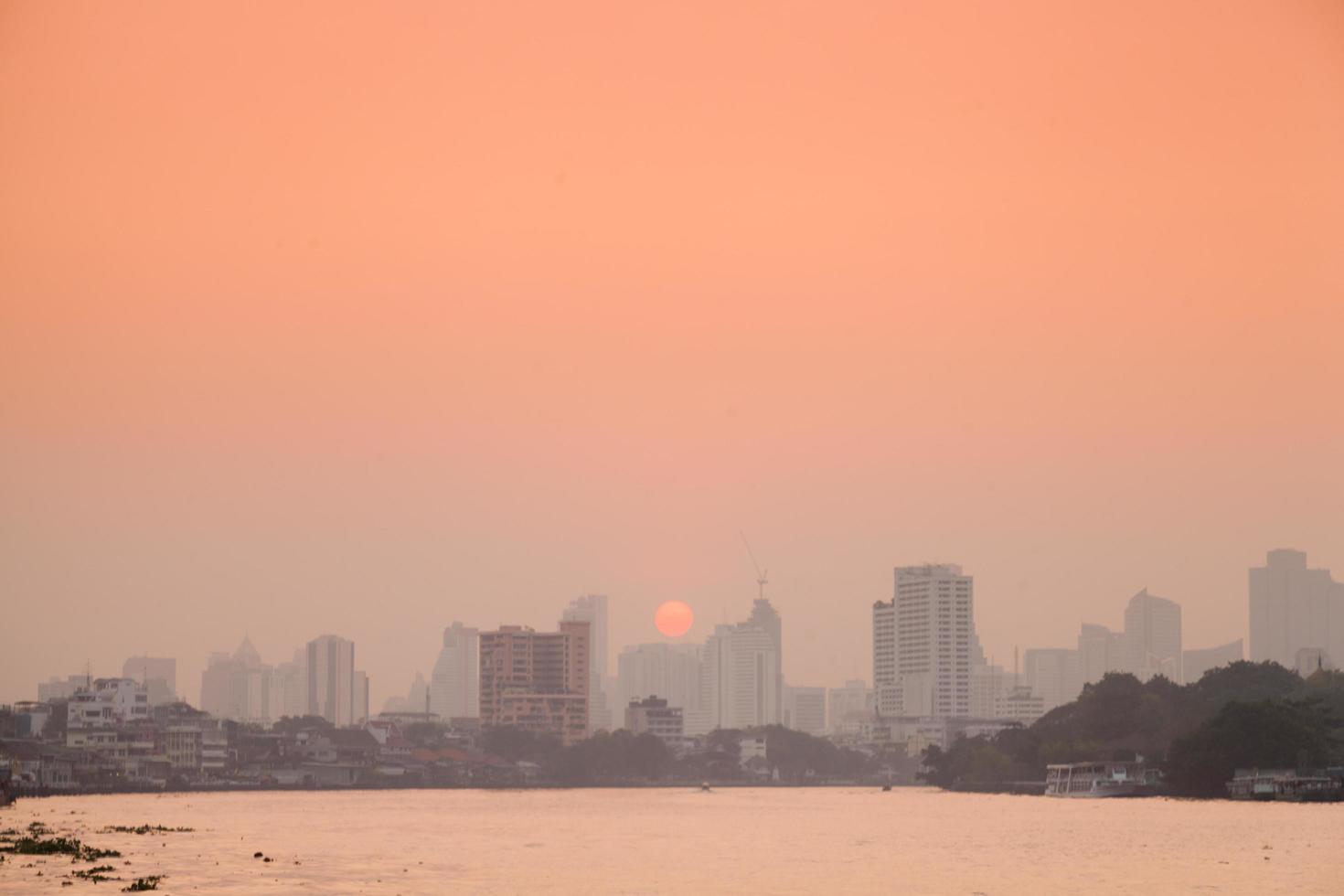 città di bangkok in mattinata foto