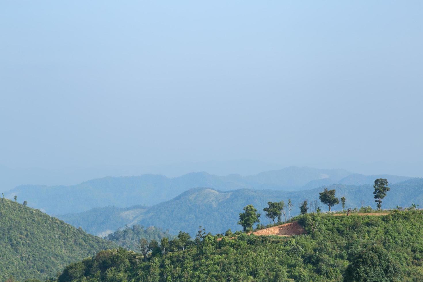 foreste e montagne in Thailandia foto