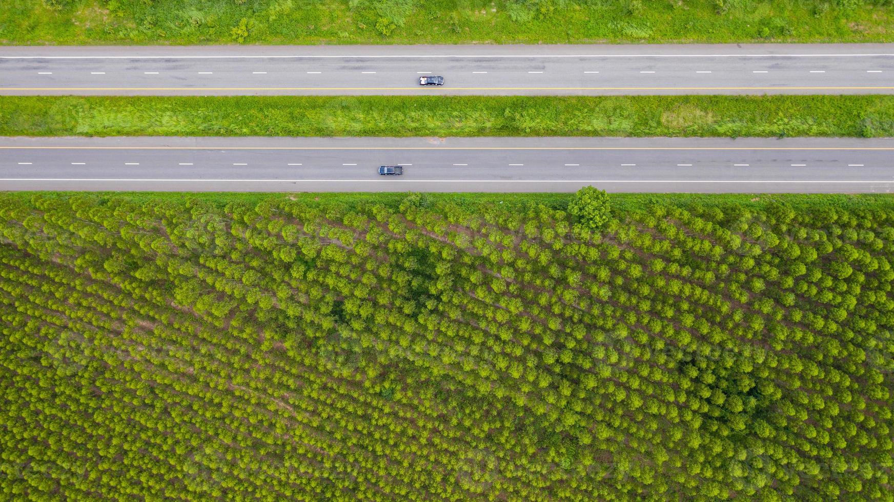 vista aerea di auto sulle strade foto