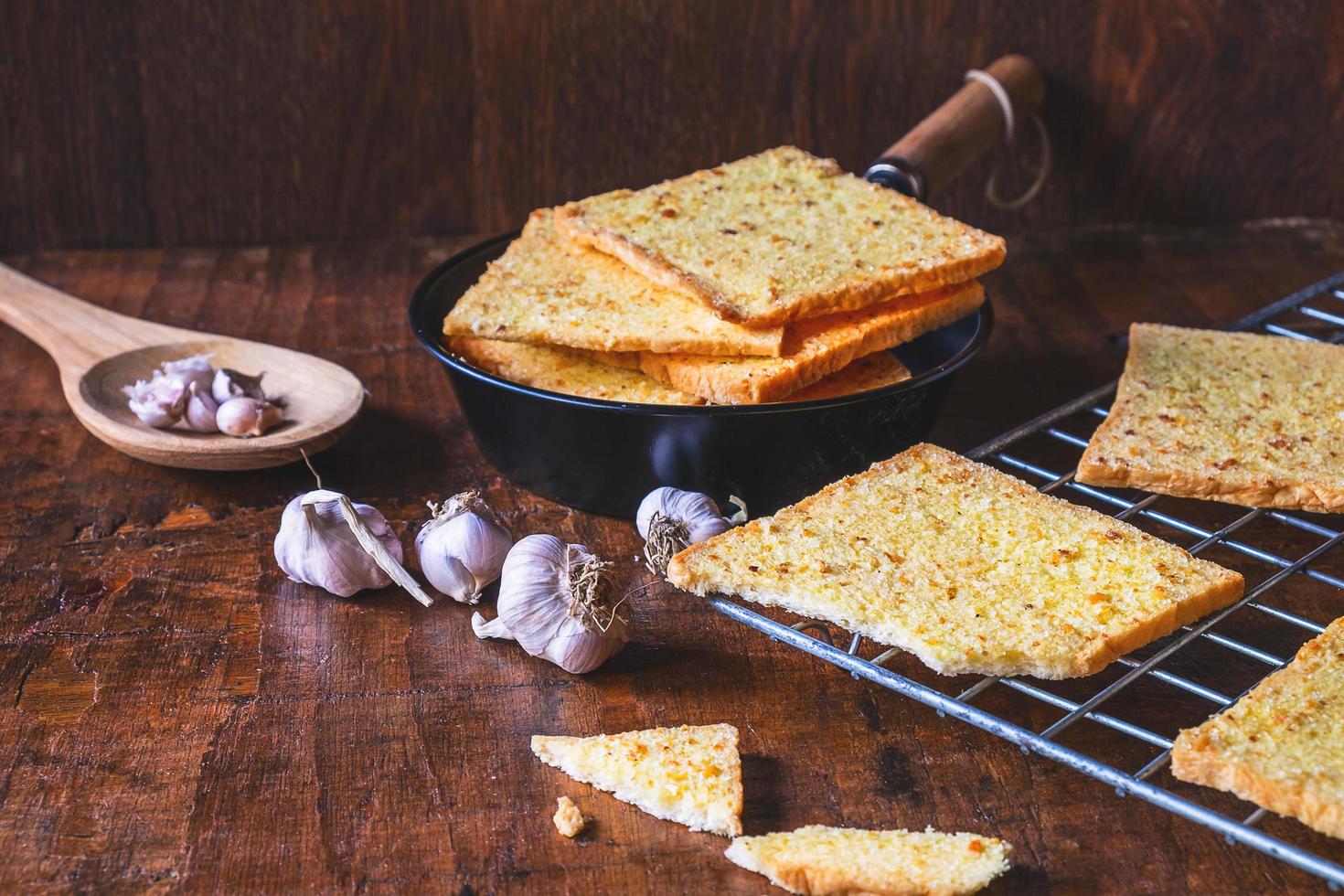 pane all'aglio dal forno foto