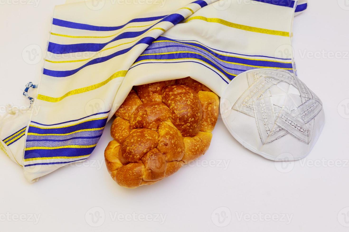 pane challah fresco per le vacanze ebraiche per una celebrazione foto