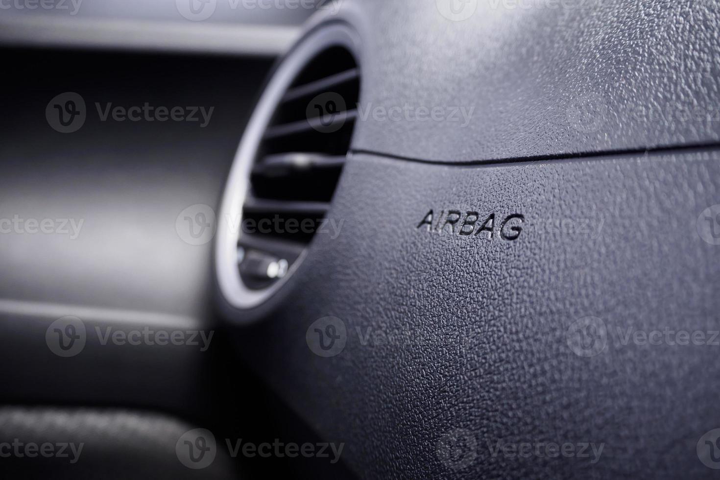 segno dell'airbag di sicurezza in macchina foto