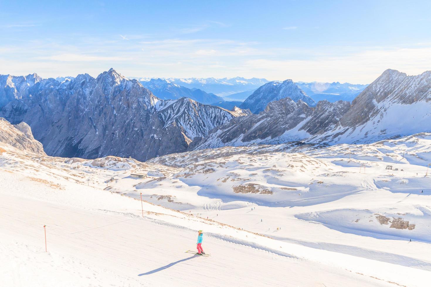 stazione sciistica del ghiacciaio dello zugspitze nelle alpi bavaresi foto