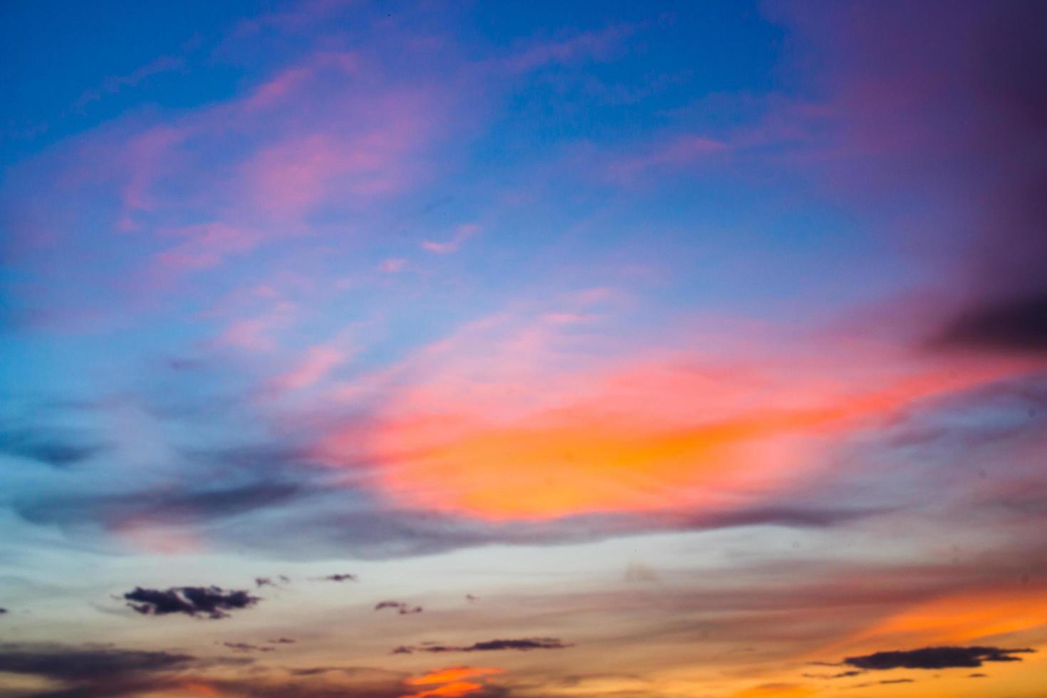 bellissimo tramonto per naturale sfondo foto