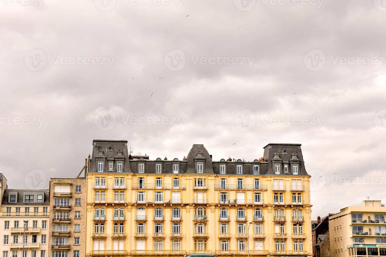 vecchio edificio della città foto