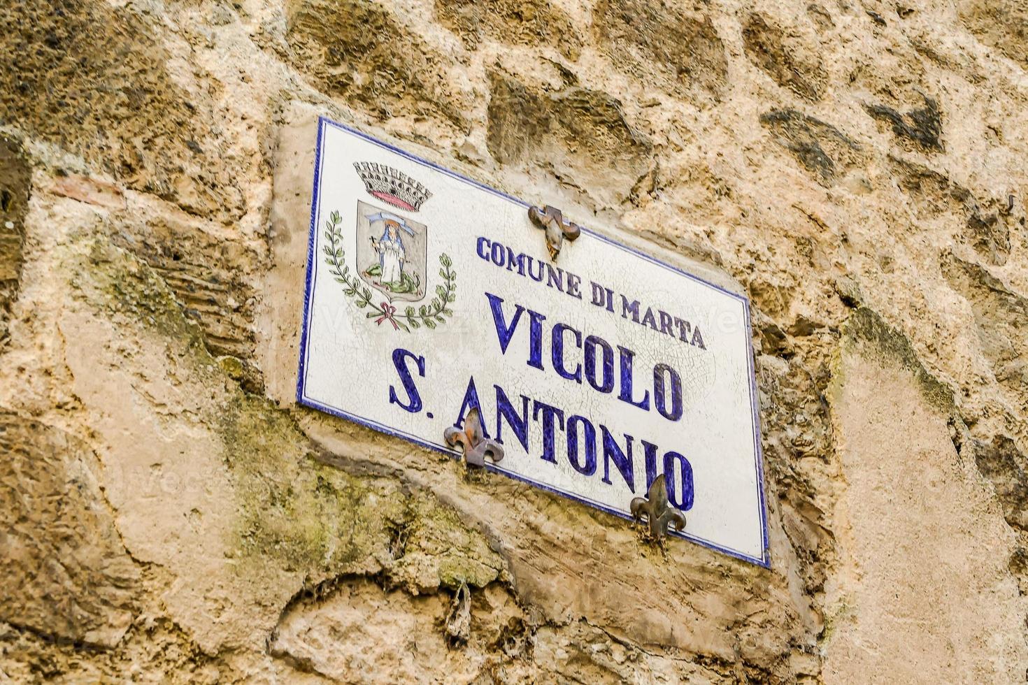 cartello nel noioso rosso, Italia foto