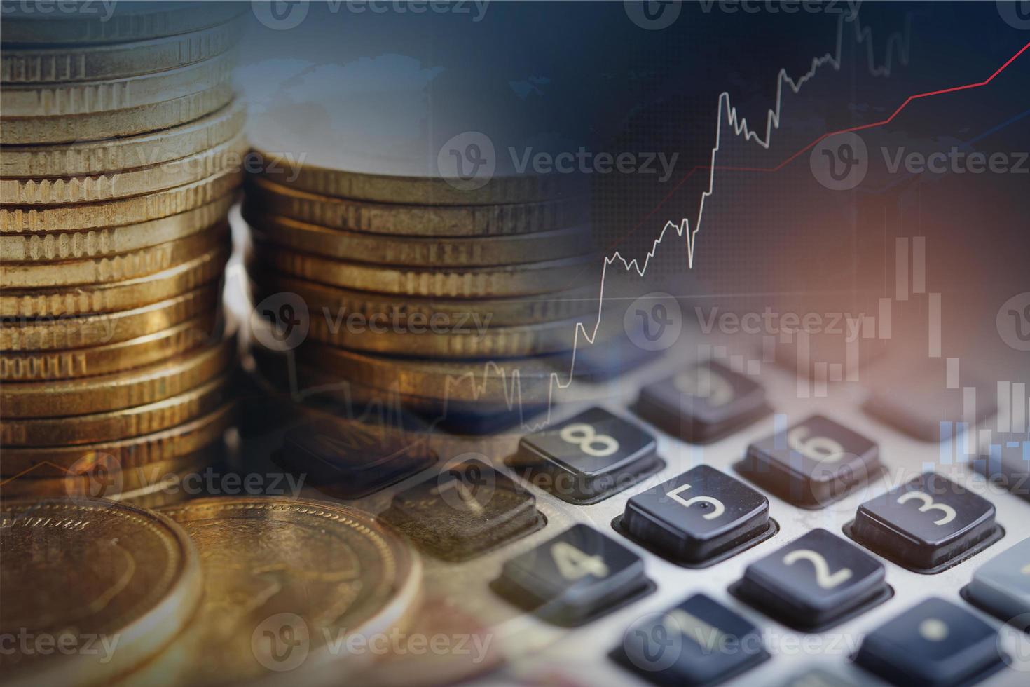 trading di investimenti nel mercato azionario finanziario, grafico di monete e grafico o forex per analizzare lo sfondo dei dati di tendenza aziendale di finanza di profitto. foto