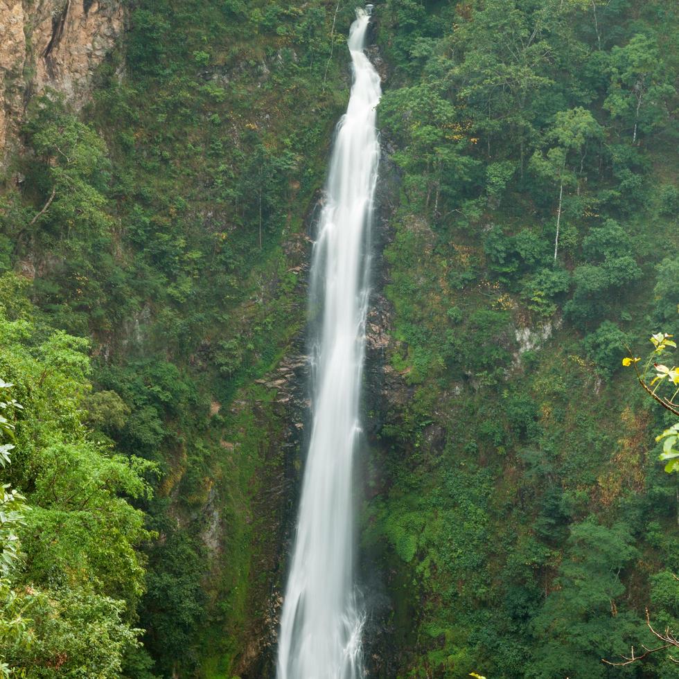 cascata in Tailandia foto