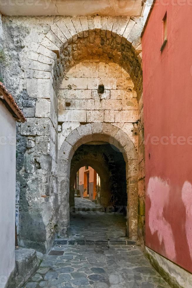 marina Grande porta. nel il xv secolo il porta di il marina Grande era il solo accesso per il città a partire dal il lato di il mare nel sorrento, Italia. foto