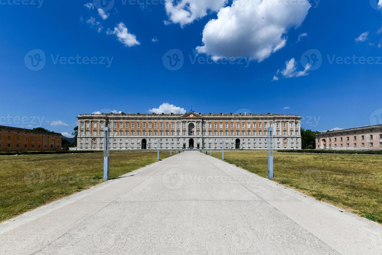 il reale palazzo di caserta italiano, reggia di caserta è un' ex reale residenza nel casertano, meridionale Italia, e era designato un' unesco mondo eredità luogo. foto