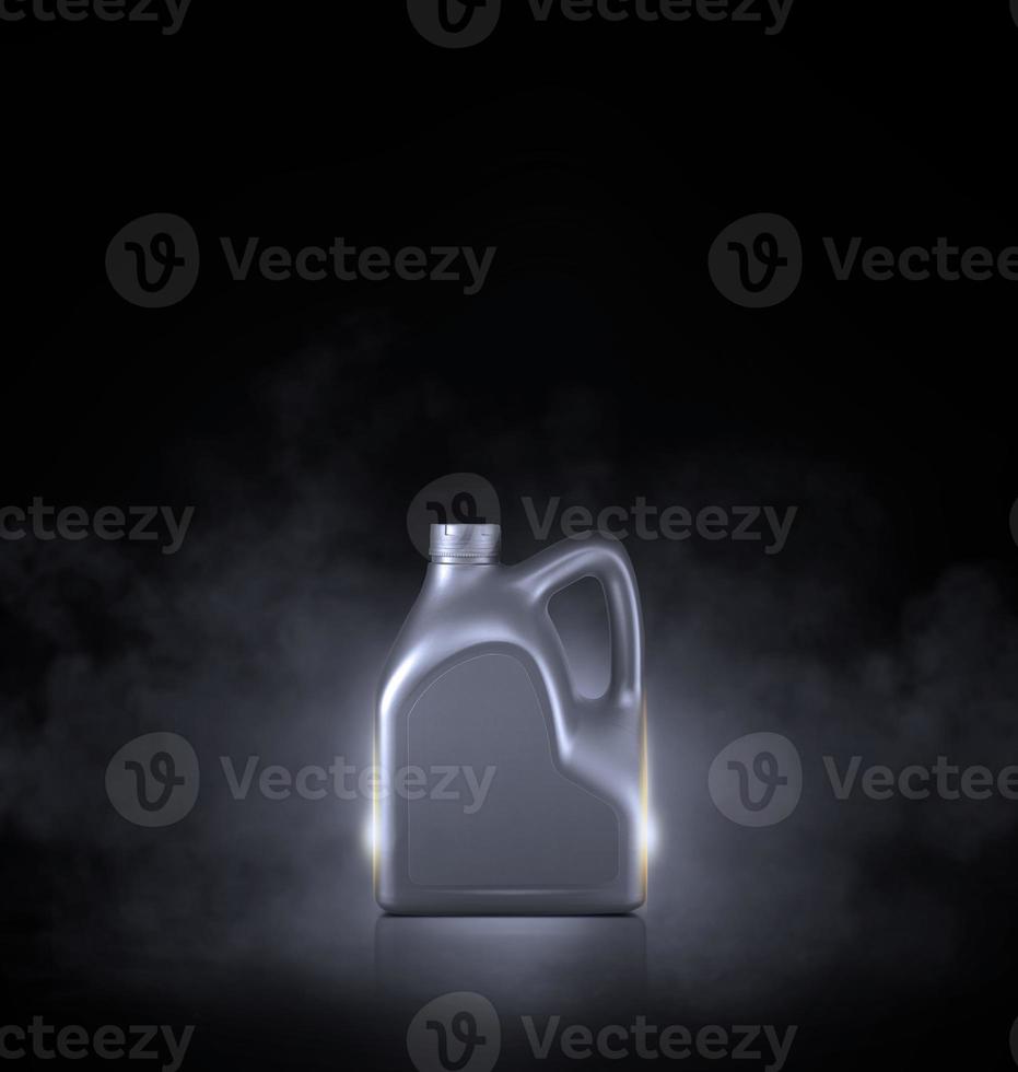 grigio bottiglia di motore olio su nero sfondo con Fumo foto