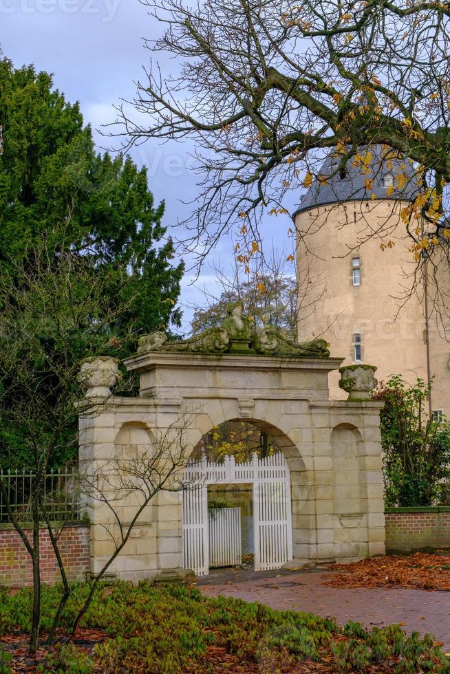 castello e villaggio di gemma nel westfalia foto