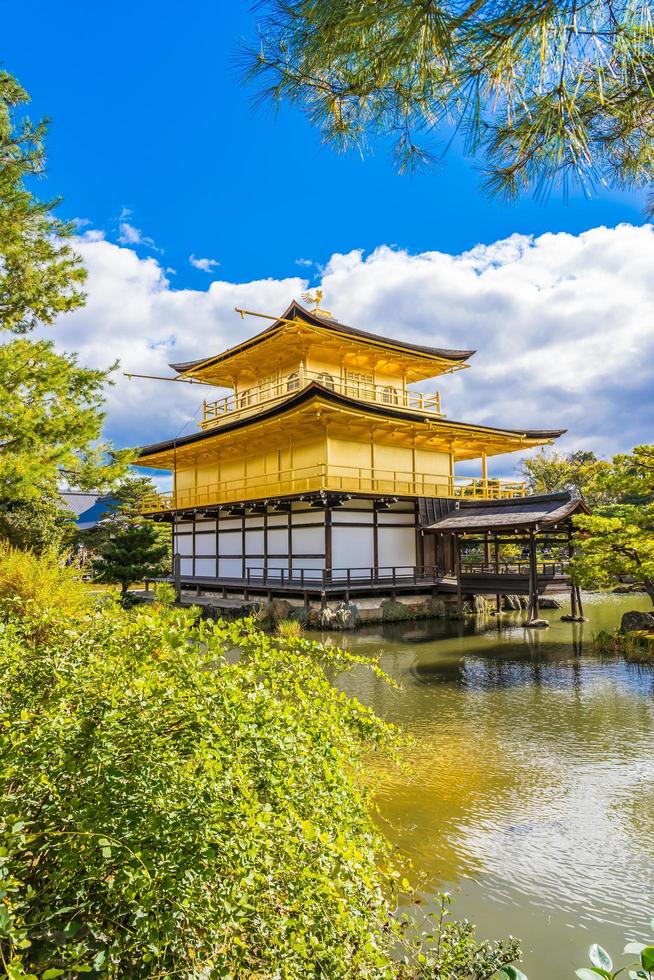 tempio kinkakuji o padiglione d'oro a kyoto, giappone foto