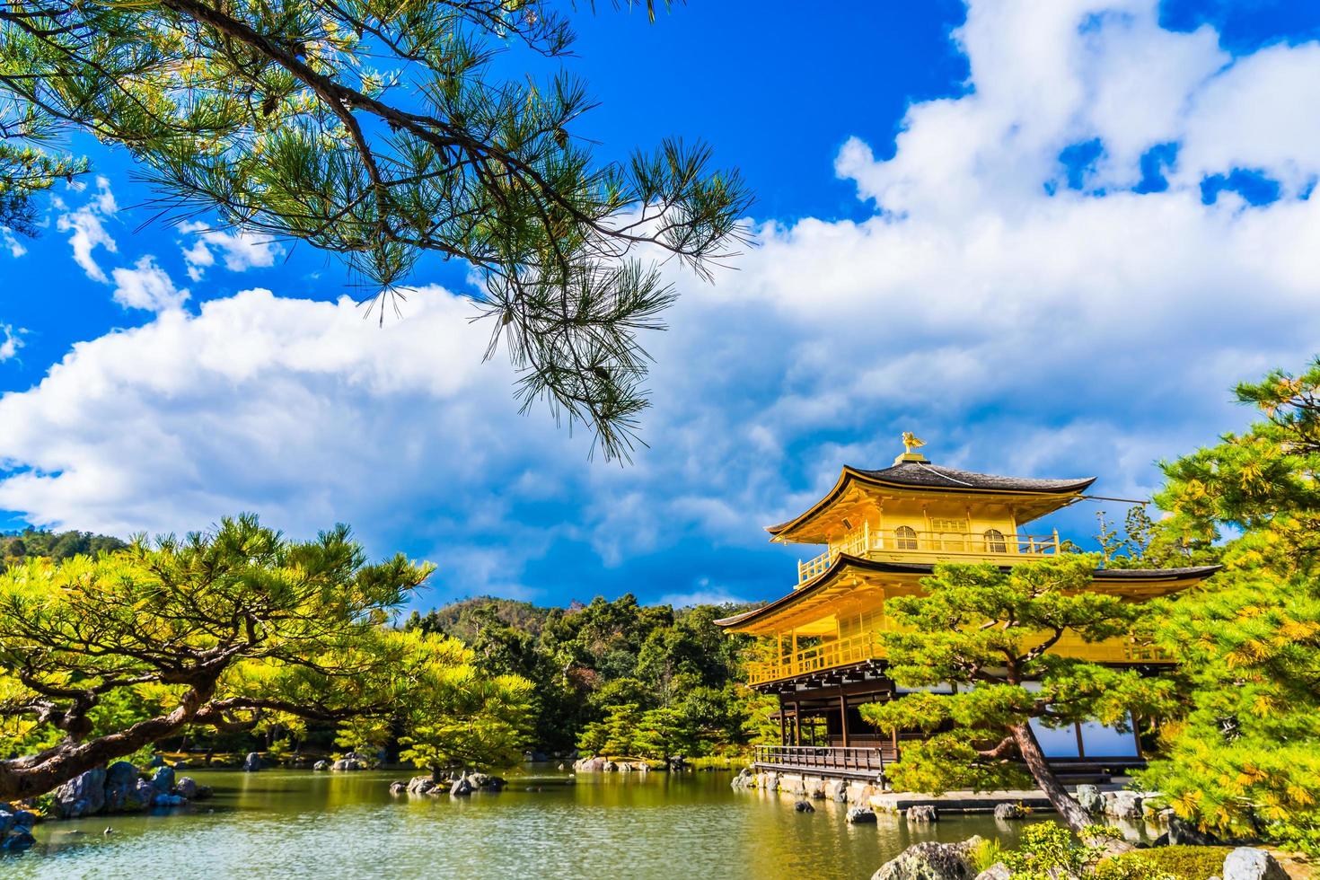 tempio kinkakuji o padiglione d'oro a kyoto, giappone foto