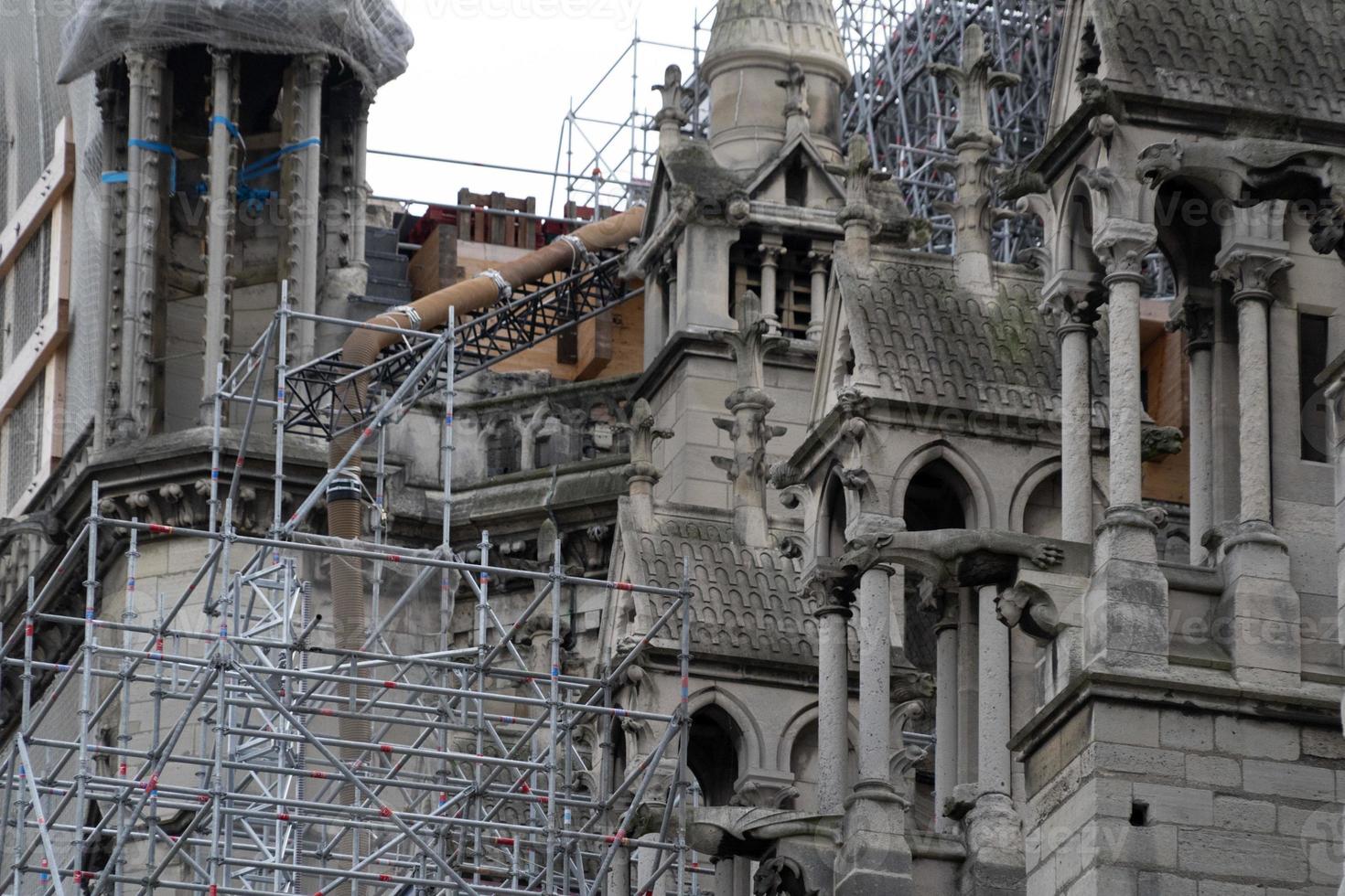 notre dama Parigi sotto restauro foto