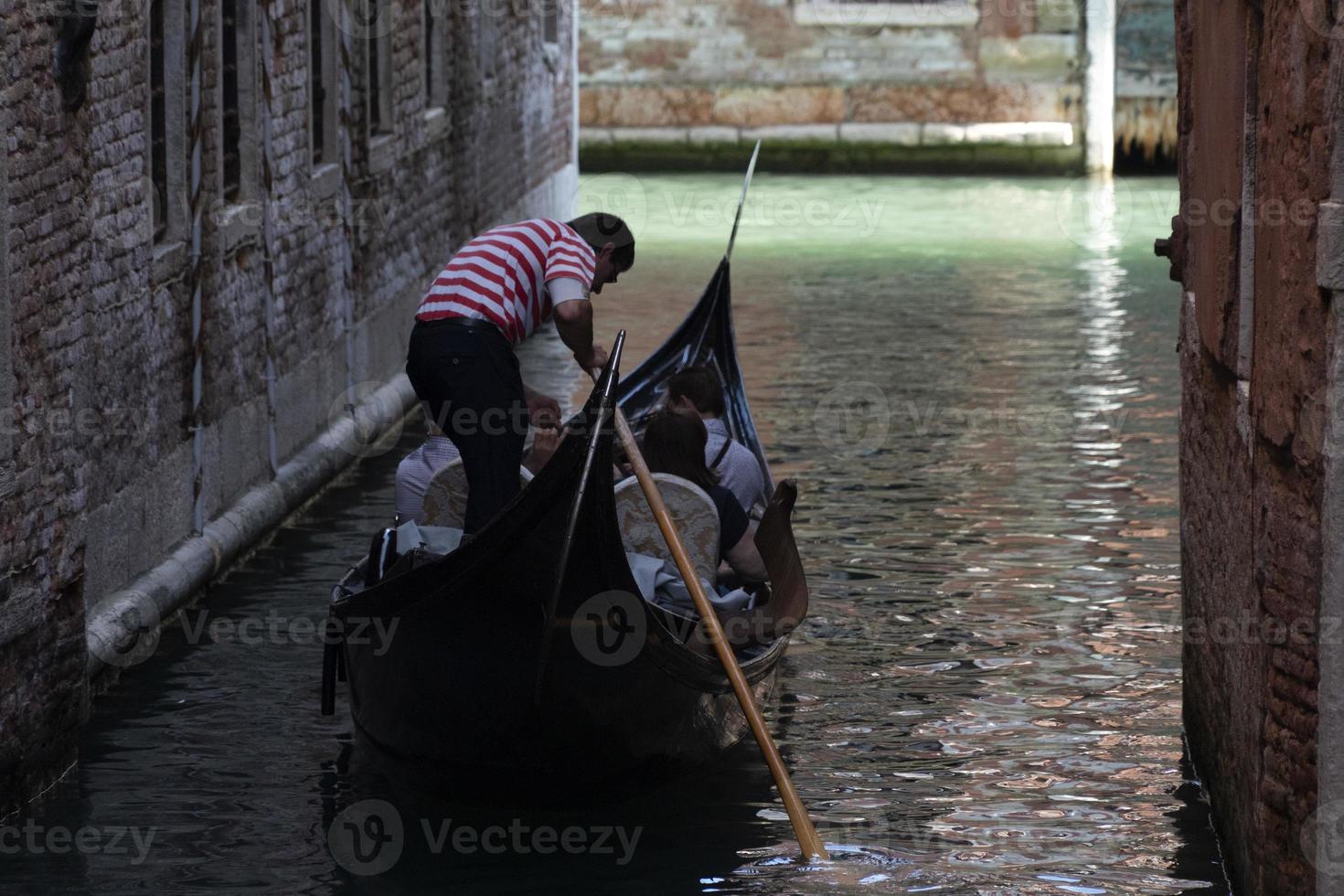 Venezia, Italia - settembre 15 2019 - lotto di gondola nel Venezia dettaglio foto