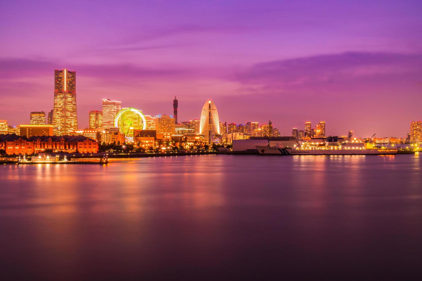 splendidi edifici nella città di Yokohama foto