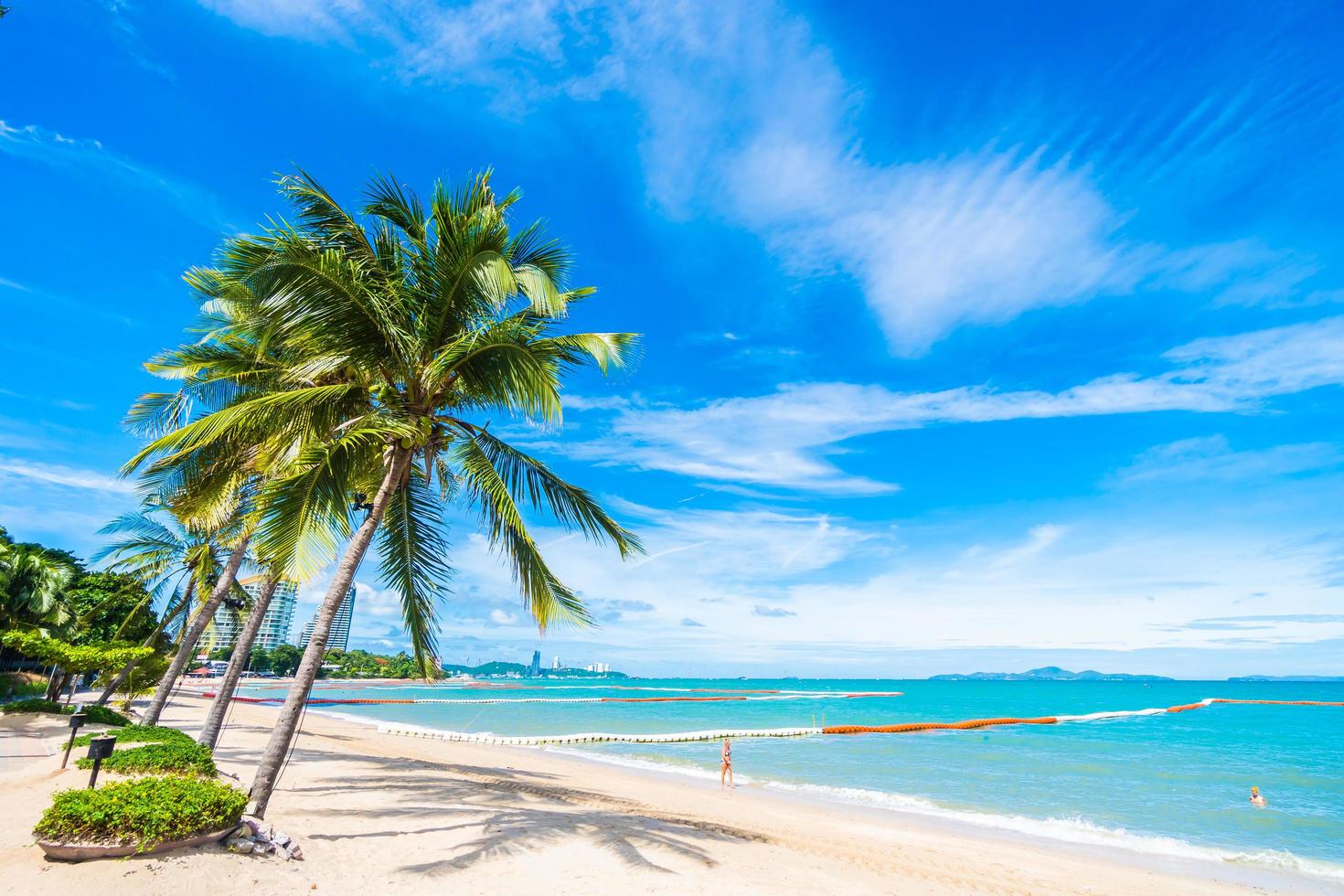 bellissima spiaggia tropicale foto