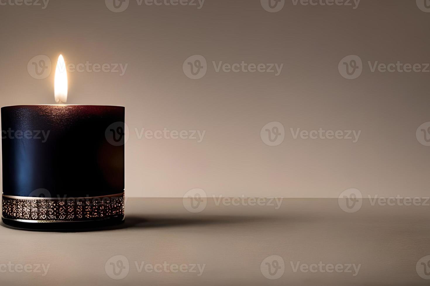 un isolato nero candela su buio bianca sfondo e negativo spazio. aromaterapia candela. foto