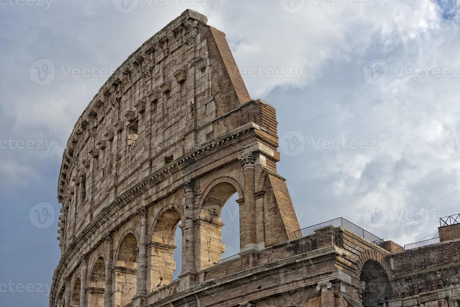 Roma colosseo archi dettaglio foto