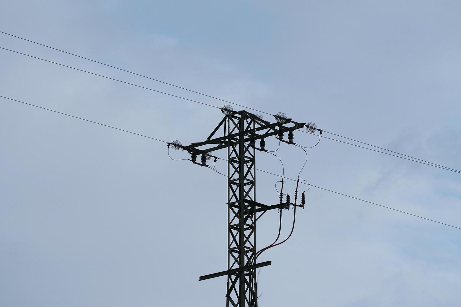 torre elettrica per la fornitura di energia elettrica foto