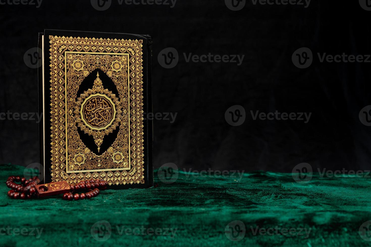 Vintage ▾ Corano libro copertina con rosario foto