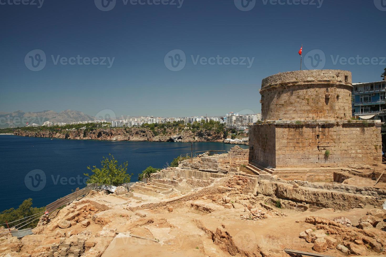 hidirlik Torre e archeologico scavo nel antalya vecchio cittadina, turkiye foto