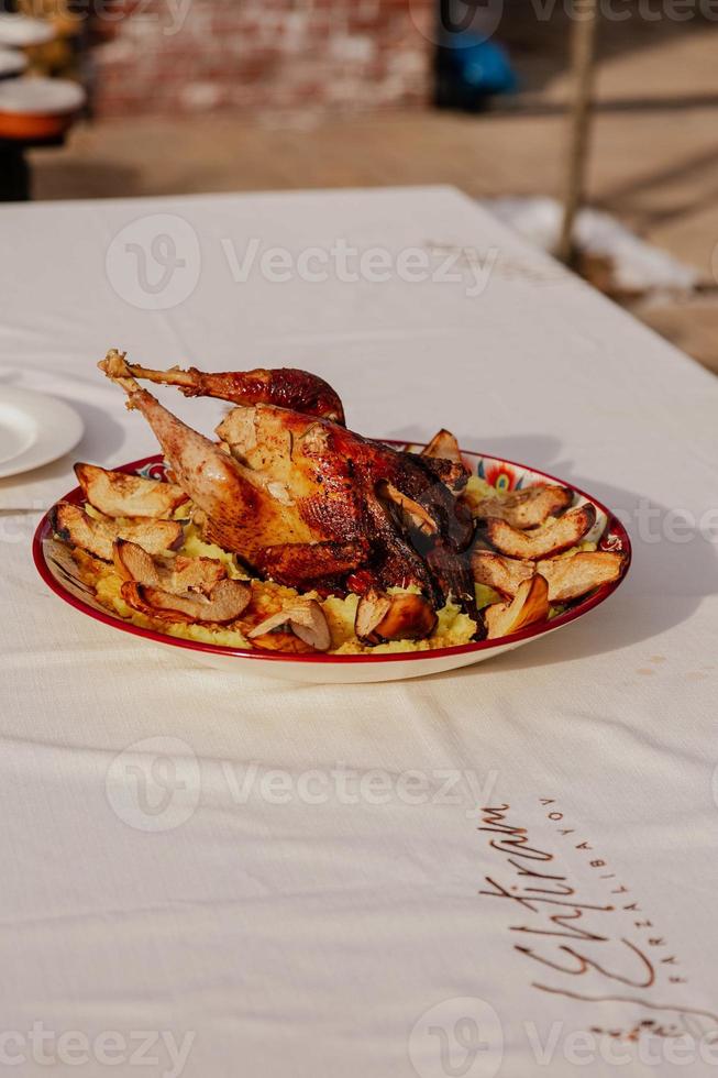 delizioso al forno pollo nel il forno foto