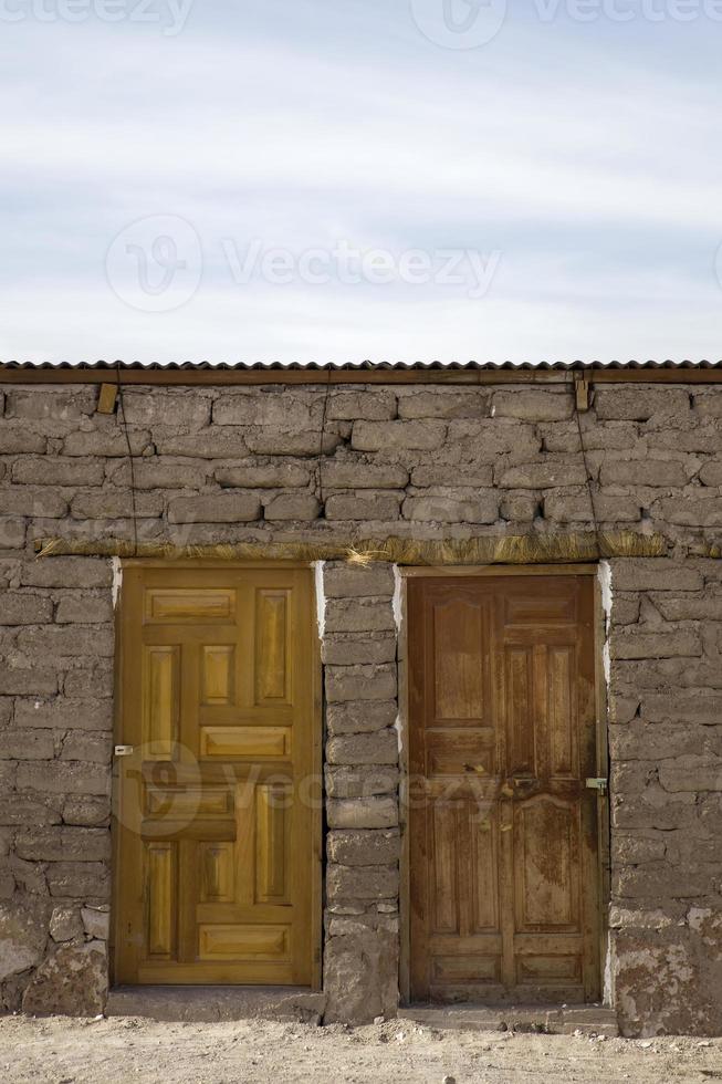 tradizionale vecchia casa in pietra dalla bolivia foto