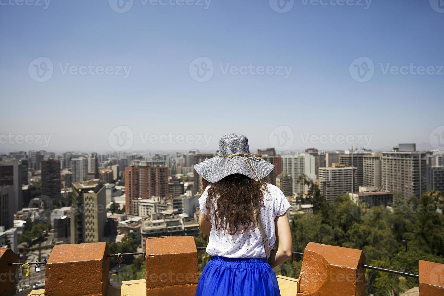 vista a santiago del cile dalla collina di santa lucia foto