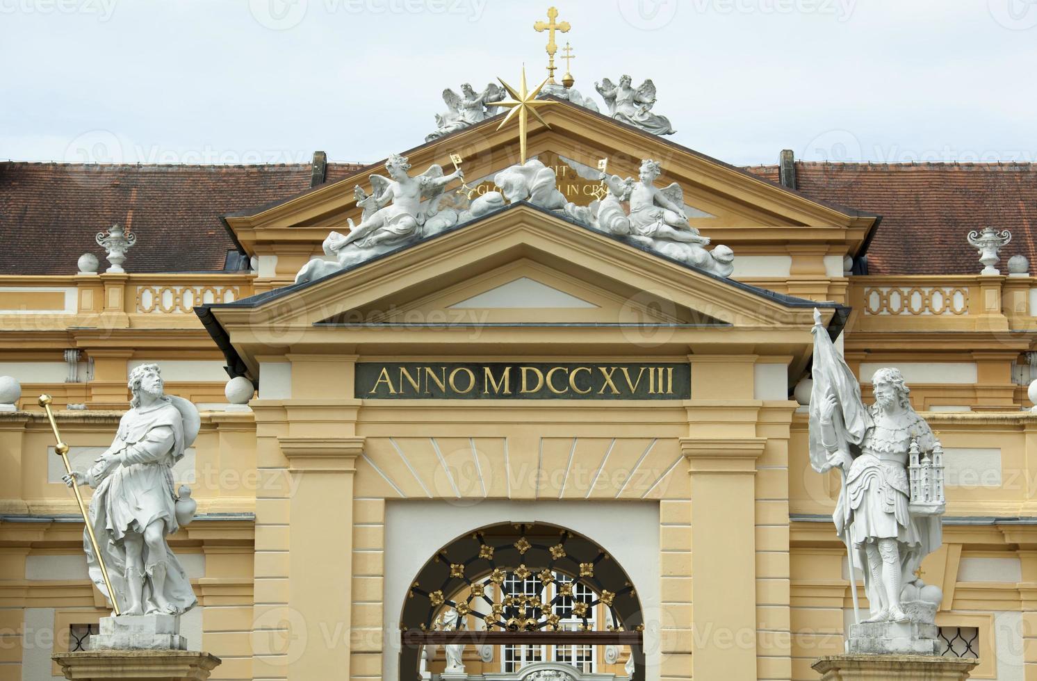 18 ° secolo Melk abbazia Ingresso con sculture foto