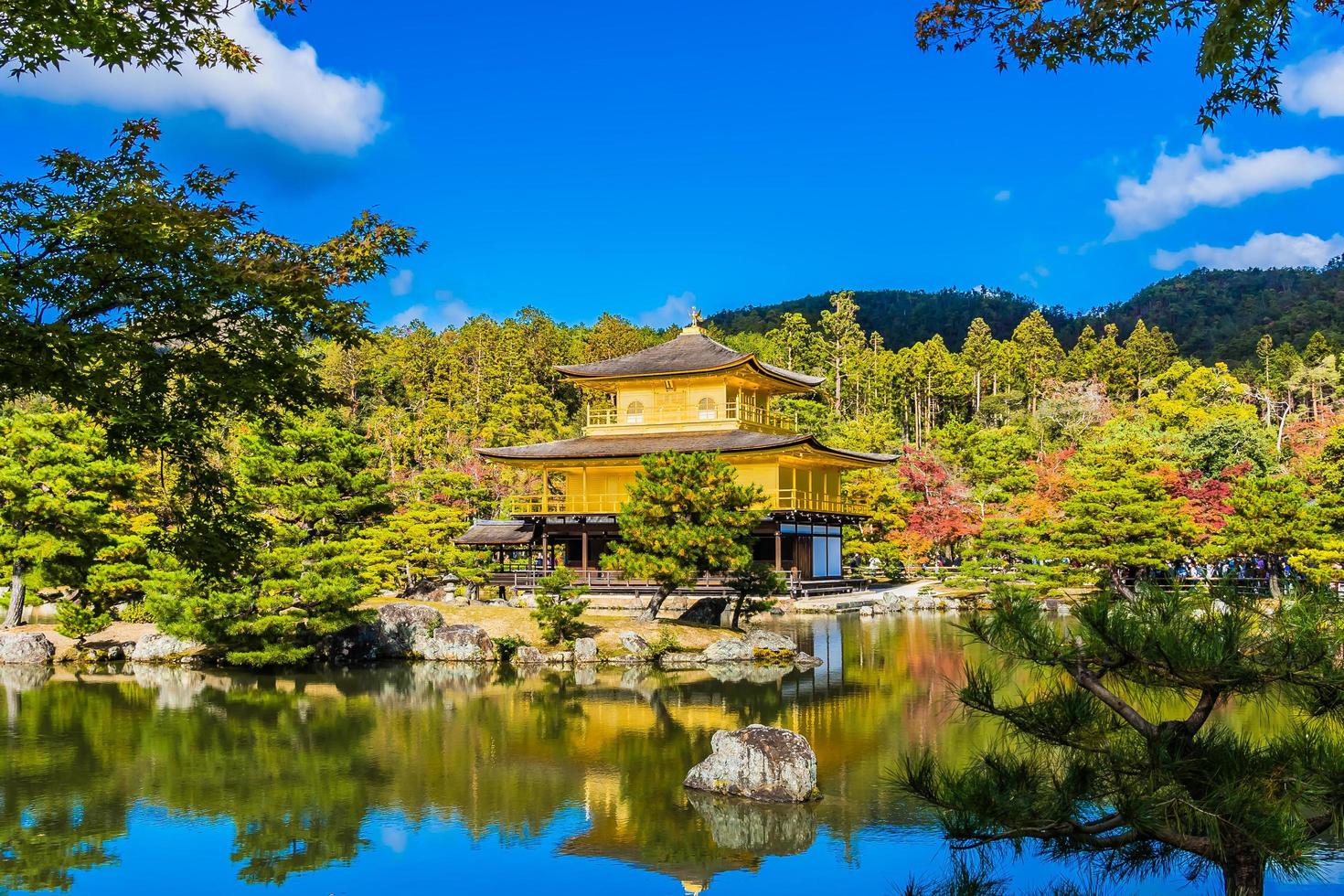 tempio kinkakuji, o padiglione d'oro a kyoto, in giappone foto