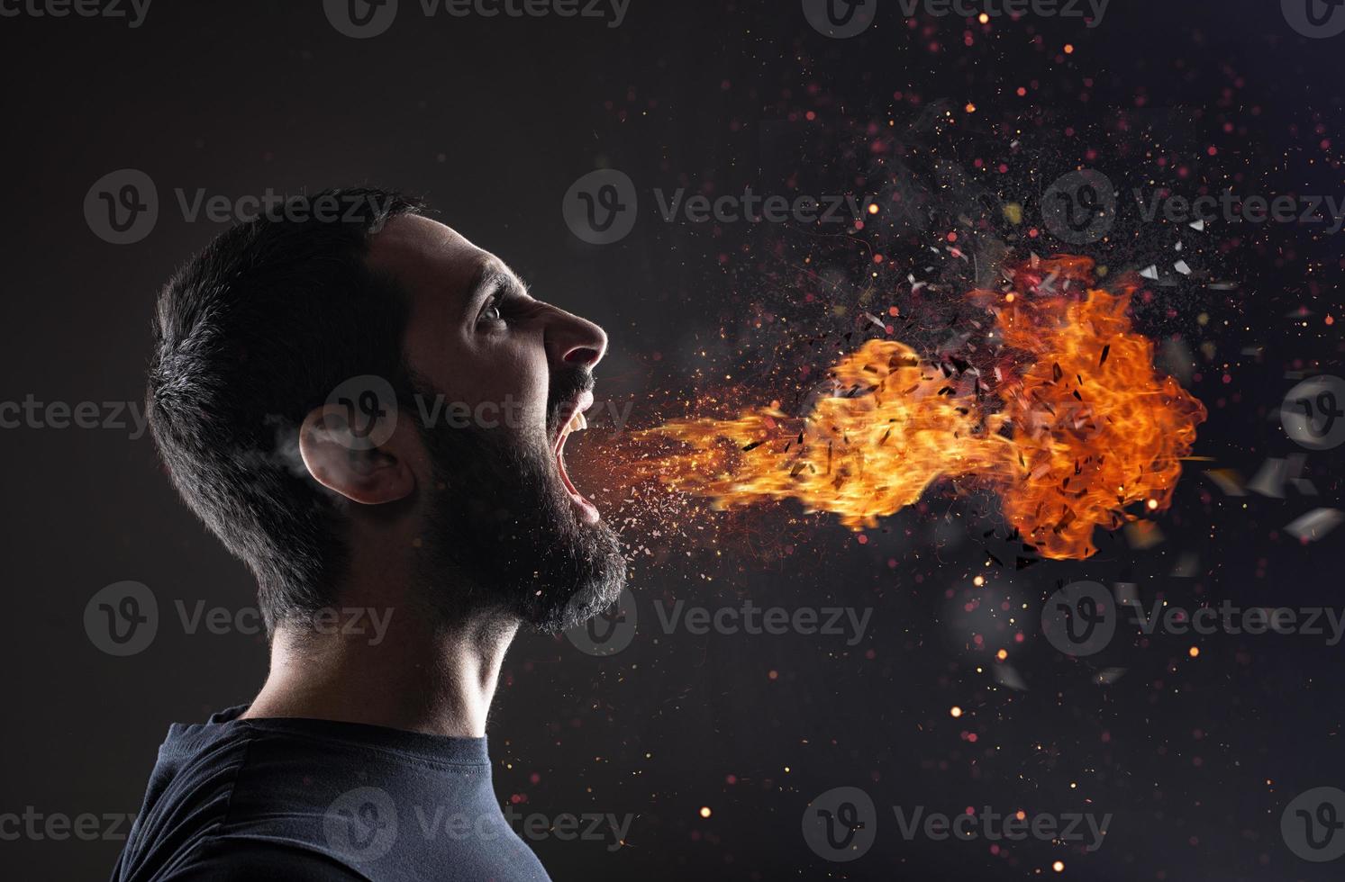 stressato uomo urla con fuoco e Fumo quello Uscita a partire dal il bocca foto