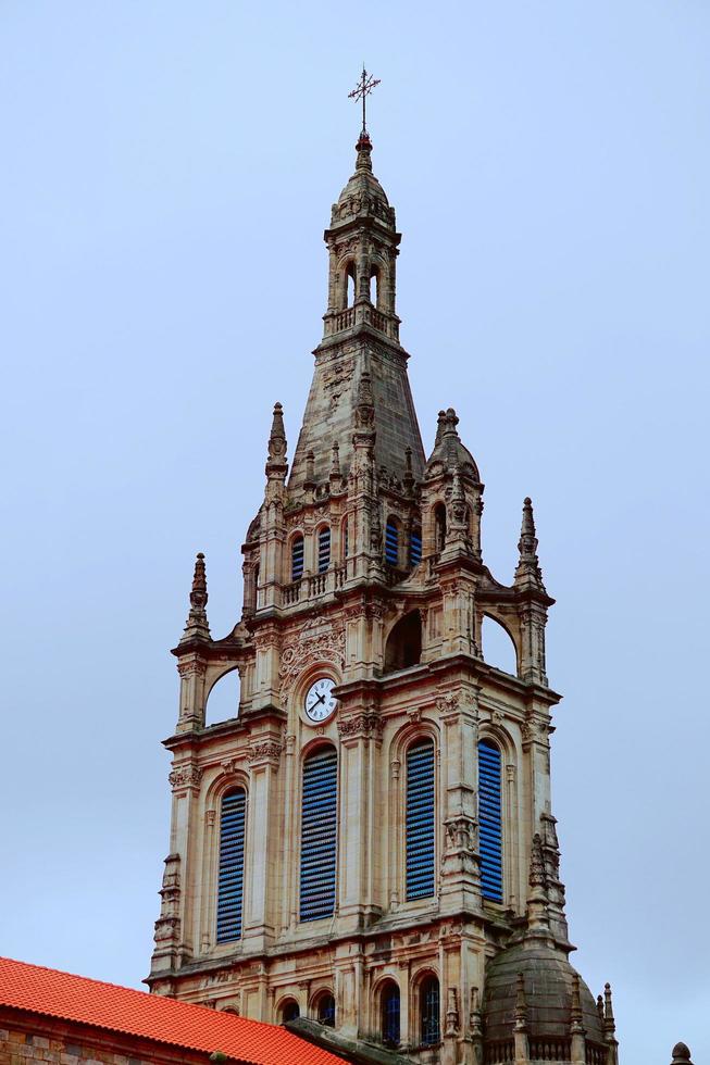 architettura della chiesa nella città di bilbao, spagna foto