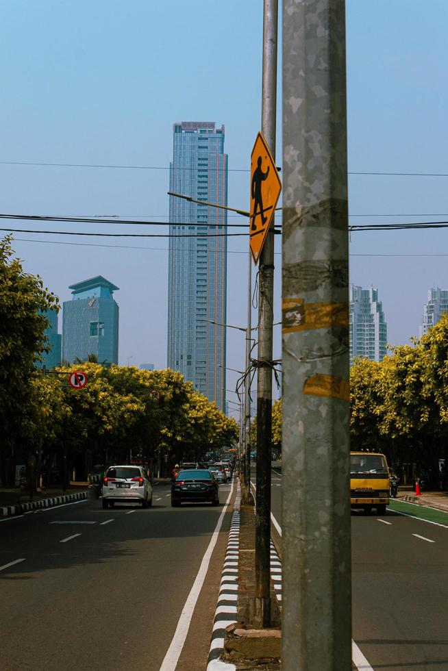 Visualizza di corsa ora traffico nel il città foto