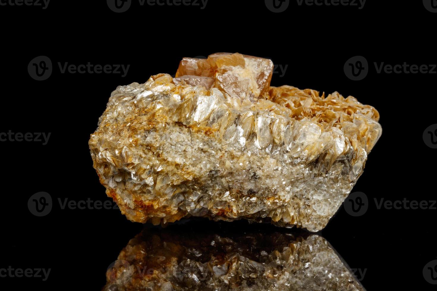macro minerale pietra sheetit su un' nero sfondo foto