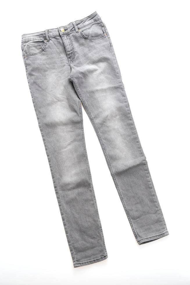 jeans grigi su sfondo bianco foto