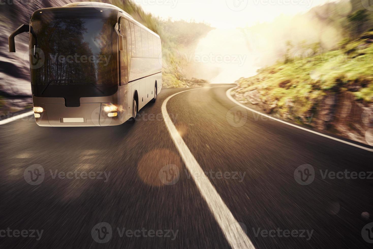 viaggio autobus su il strada foto