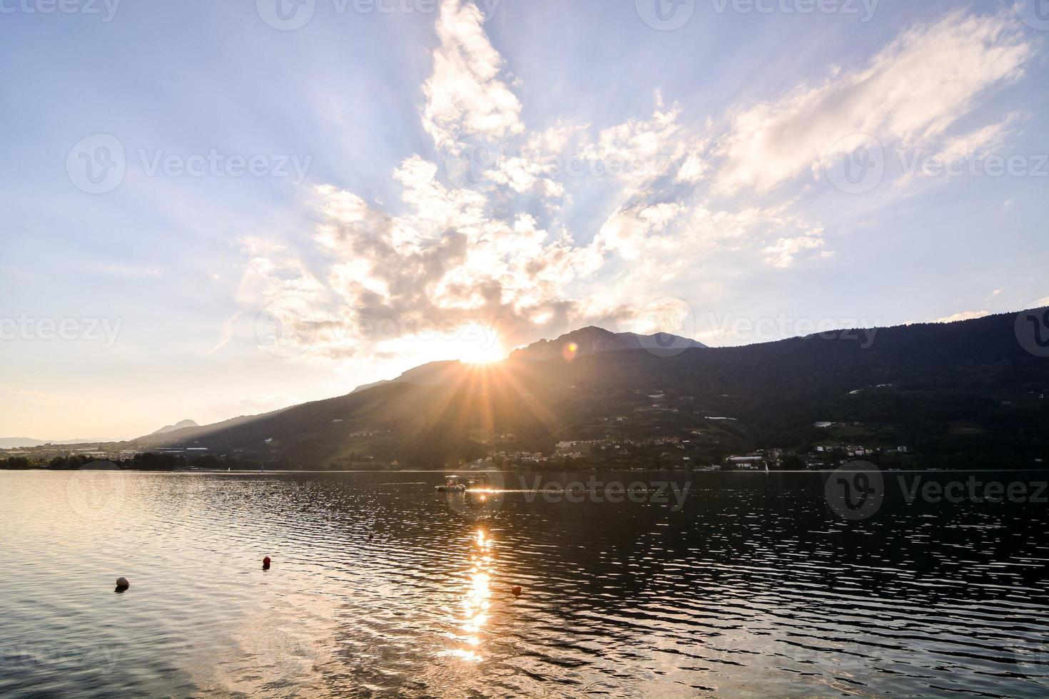 tramonto sul mare foto