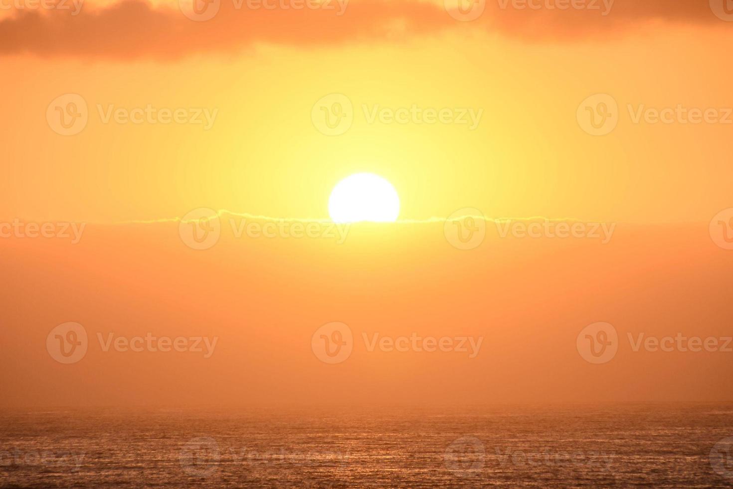 tramonto sul mare foto