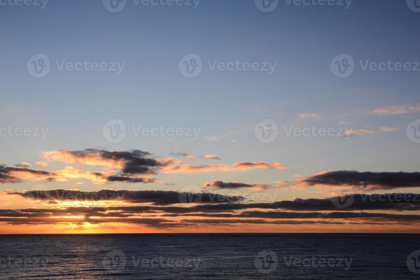 tramonto sul mare foto