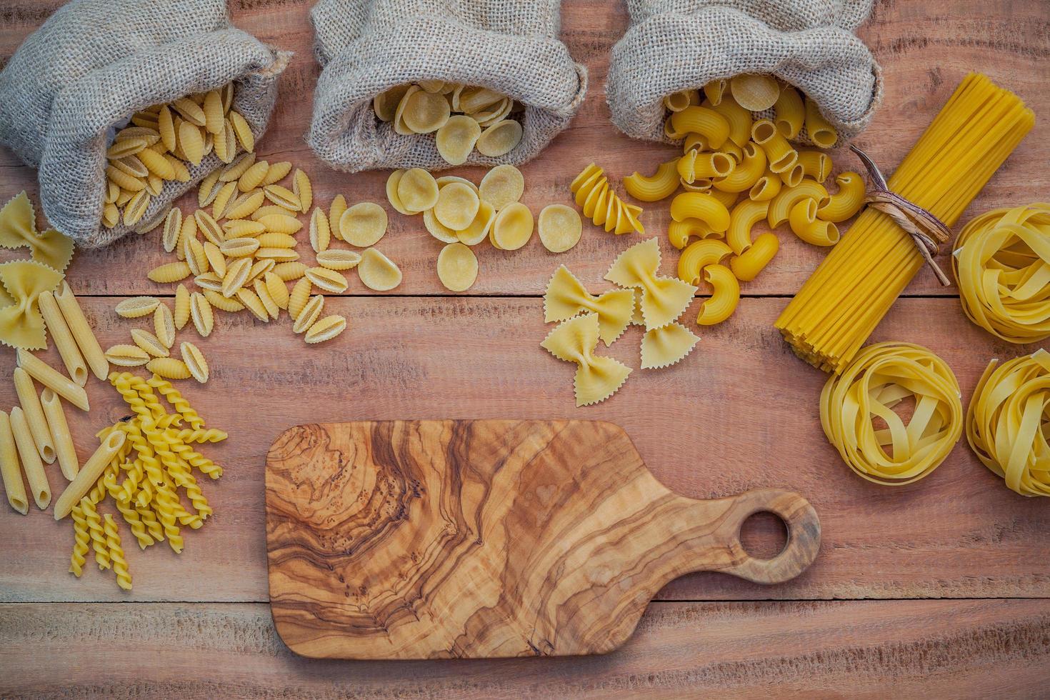 pasta con un tagliere foto