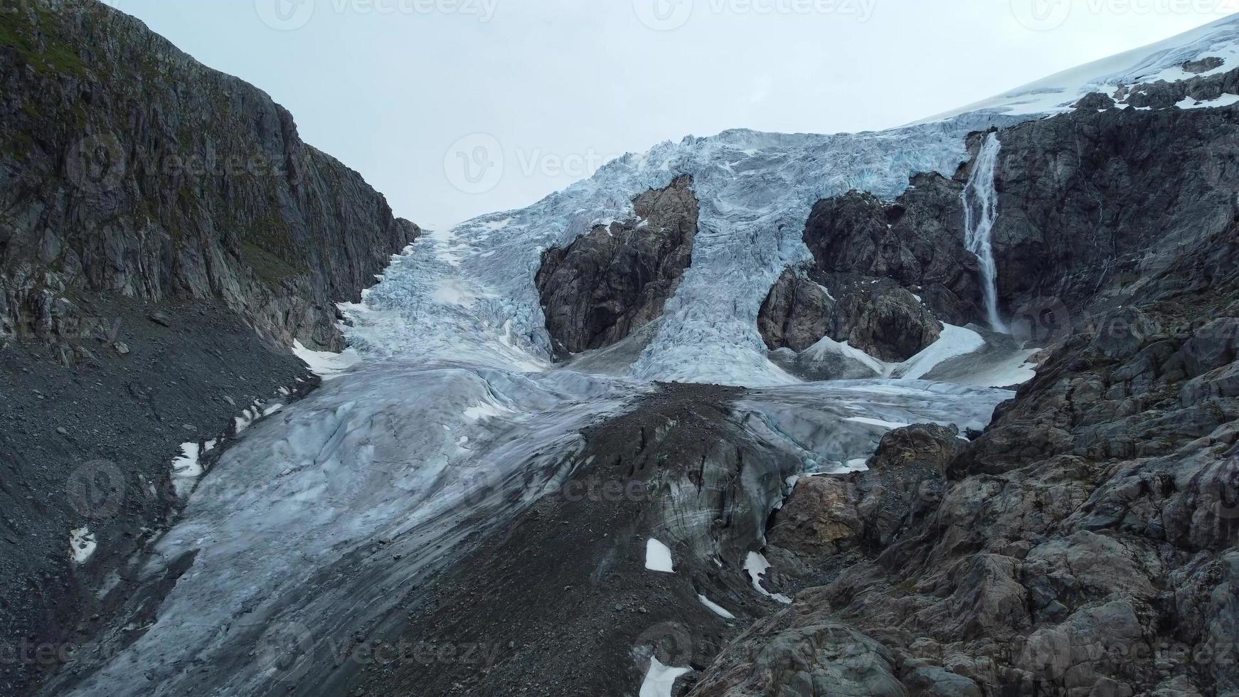 ghiacciaio braccio di il grande ghiacciaio nel Norvegia foto