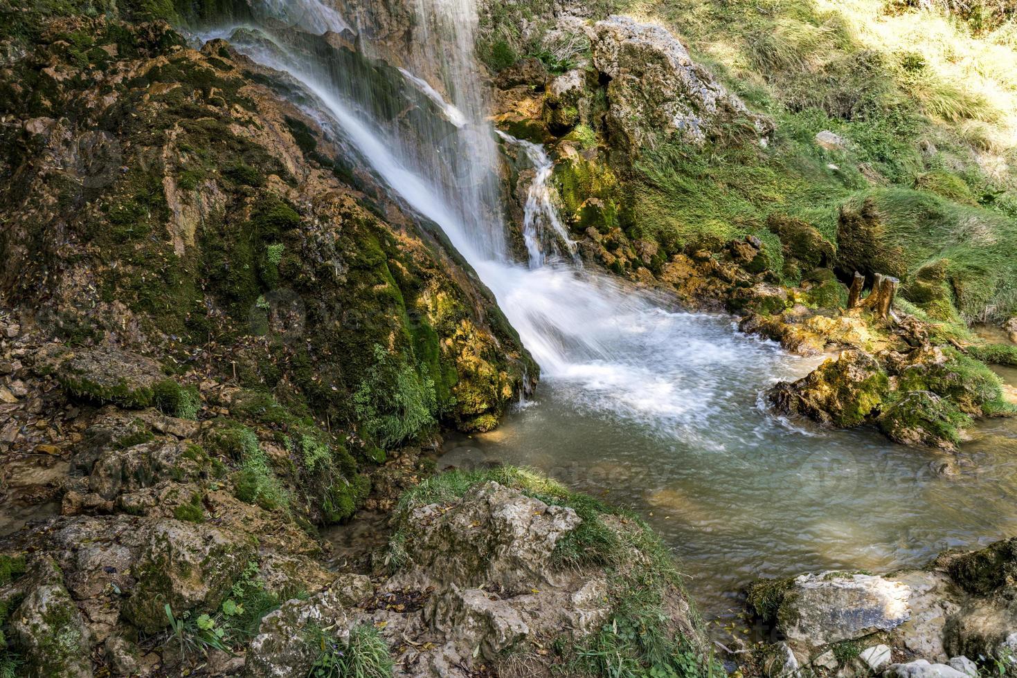 Gostilje cascata in montagna zlatibor in serbia foto