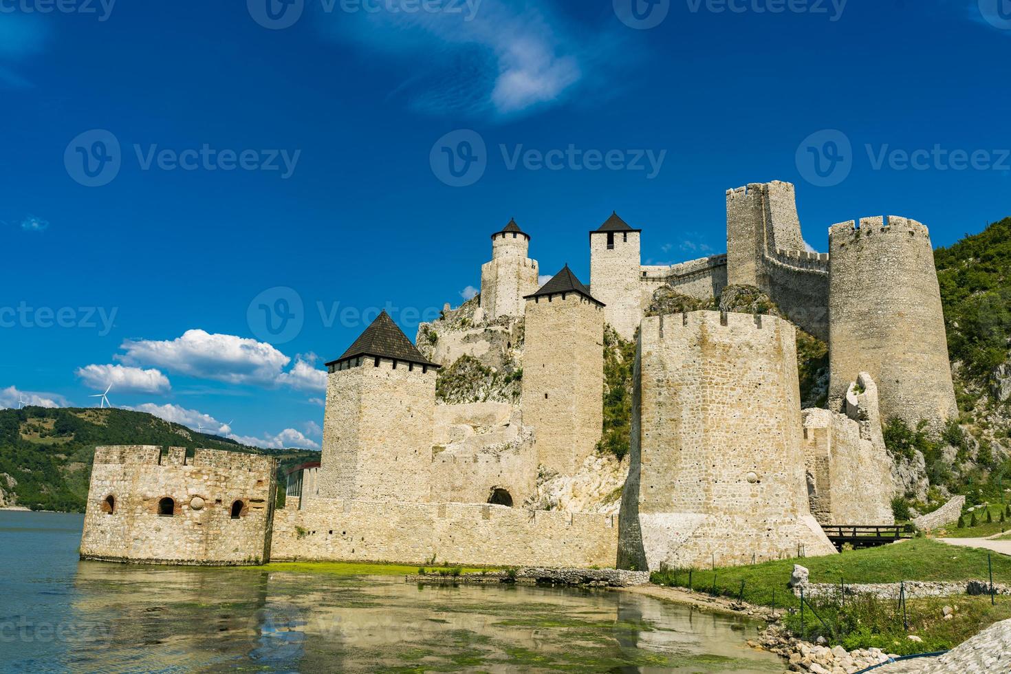 Fortezza di Golubac in Serbia foto