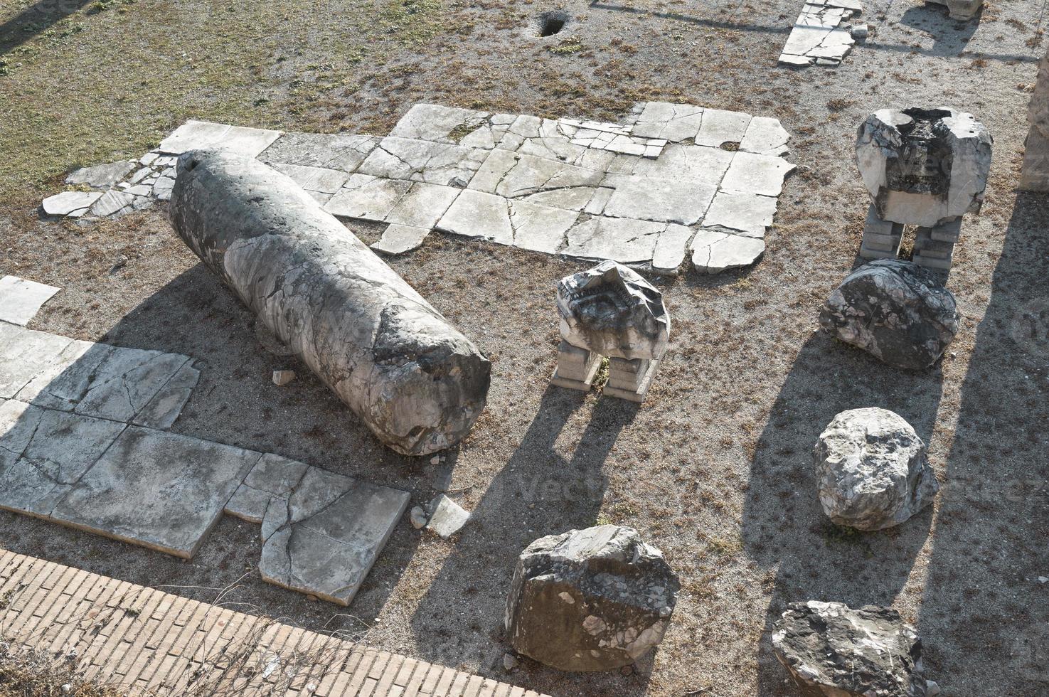 rovine nel il romano Forum nel Roma foto