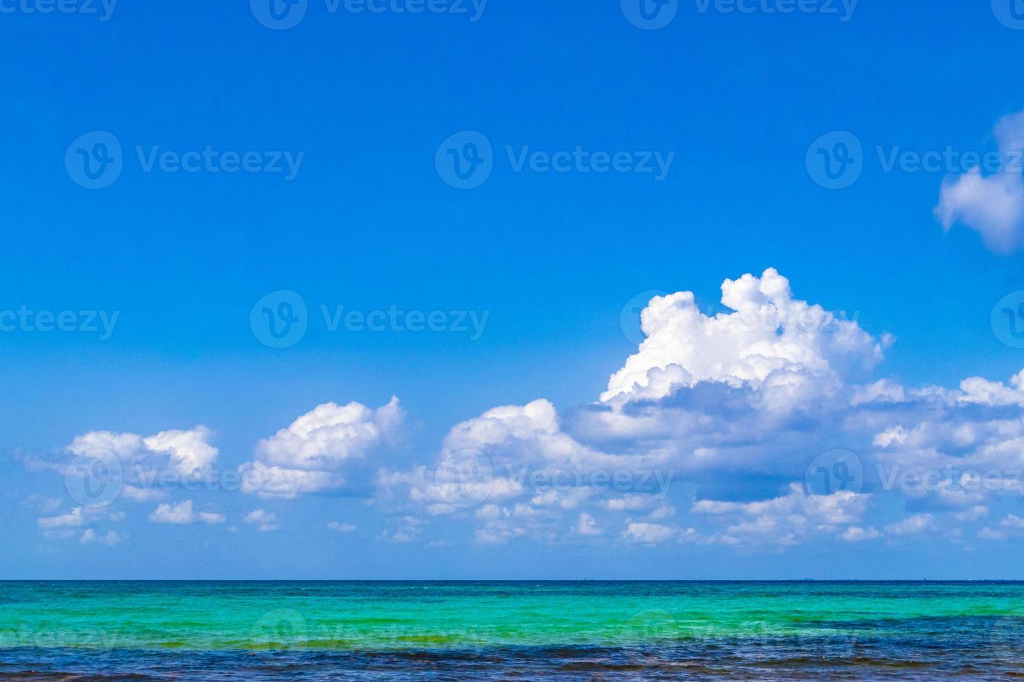 tropicale caraibico spiaggia chiaro turchese acqua playa del Carmen Messico. foto