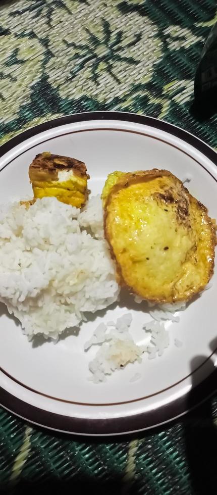 indonesiano steet cibo merenda fritte tapioca foto