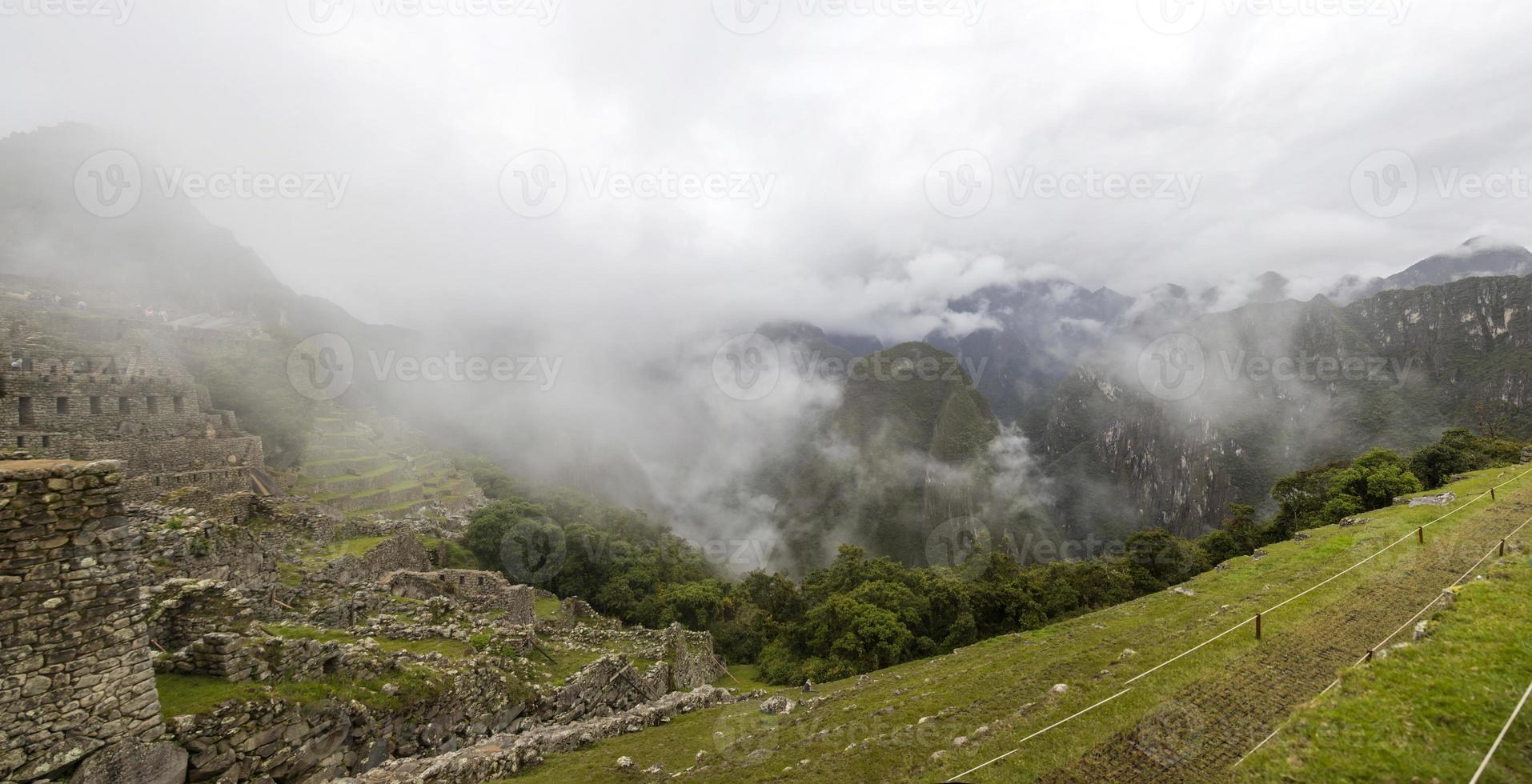 rovine di machu picchu in perù foto